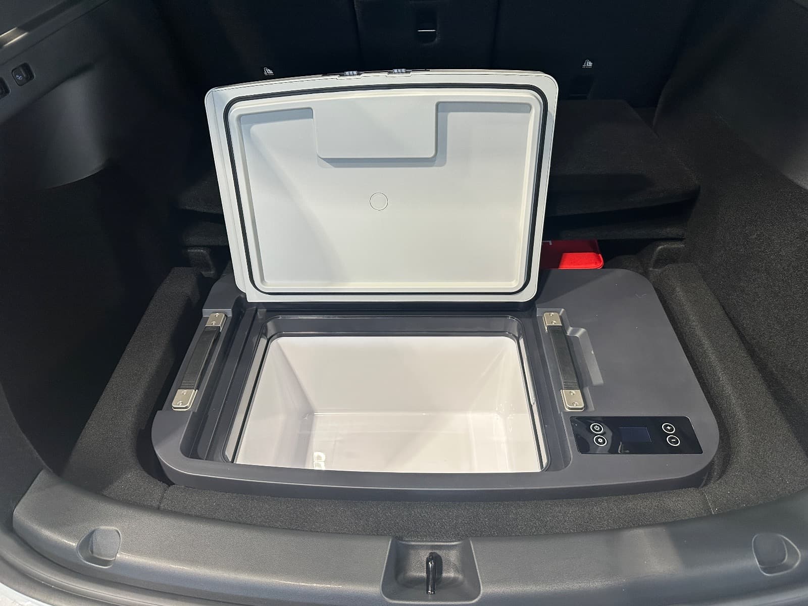 Inbouw Koelbox / Vriezer voor Model Y, sub trunk tot -22C