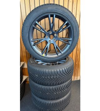 Model Y 19" Apollo Gemini wheel set with winter tires